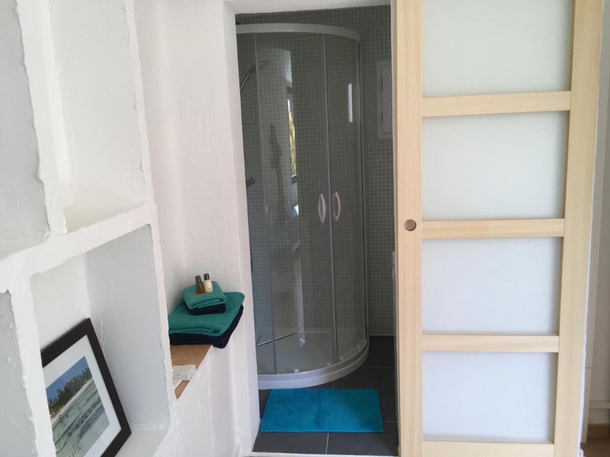 Bed,Kitchen And Swimming Pool Villa Esterel Saint-Raphaël エクステリア 写真